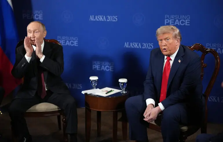 США "вдарять" по головних нафтових гігантах РФ, якщо саміт з Путіним провалиться — Bloomberg