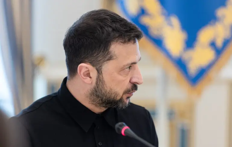 Зеленський підписав законопроєкт про знищення незалежності САП та НАБУ