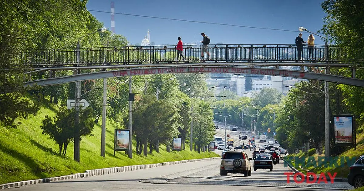 На Харківщині через спеку обмежили рух вантажівок