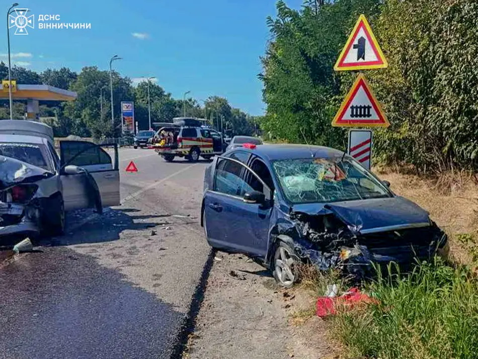 На Вінниччині після ДТП стався витік газу в авто