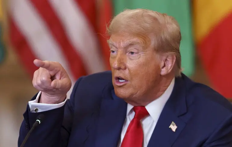 Трамп заявив, що встановить тарифи для 150 країн “одним махом”