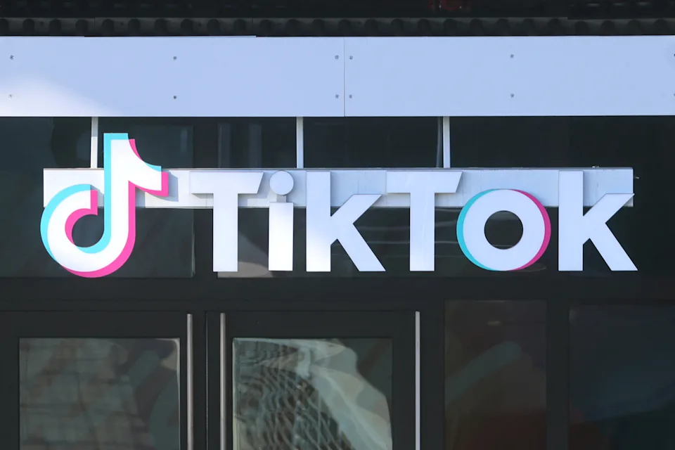 Трамп стверджує, що «дуже багата» група купить TikTok
