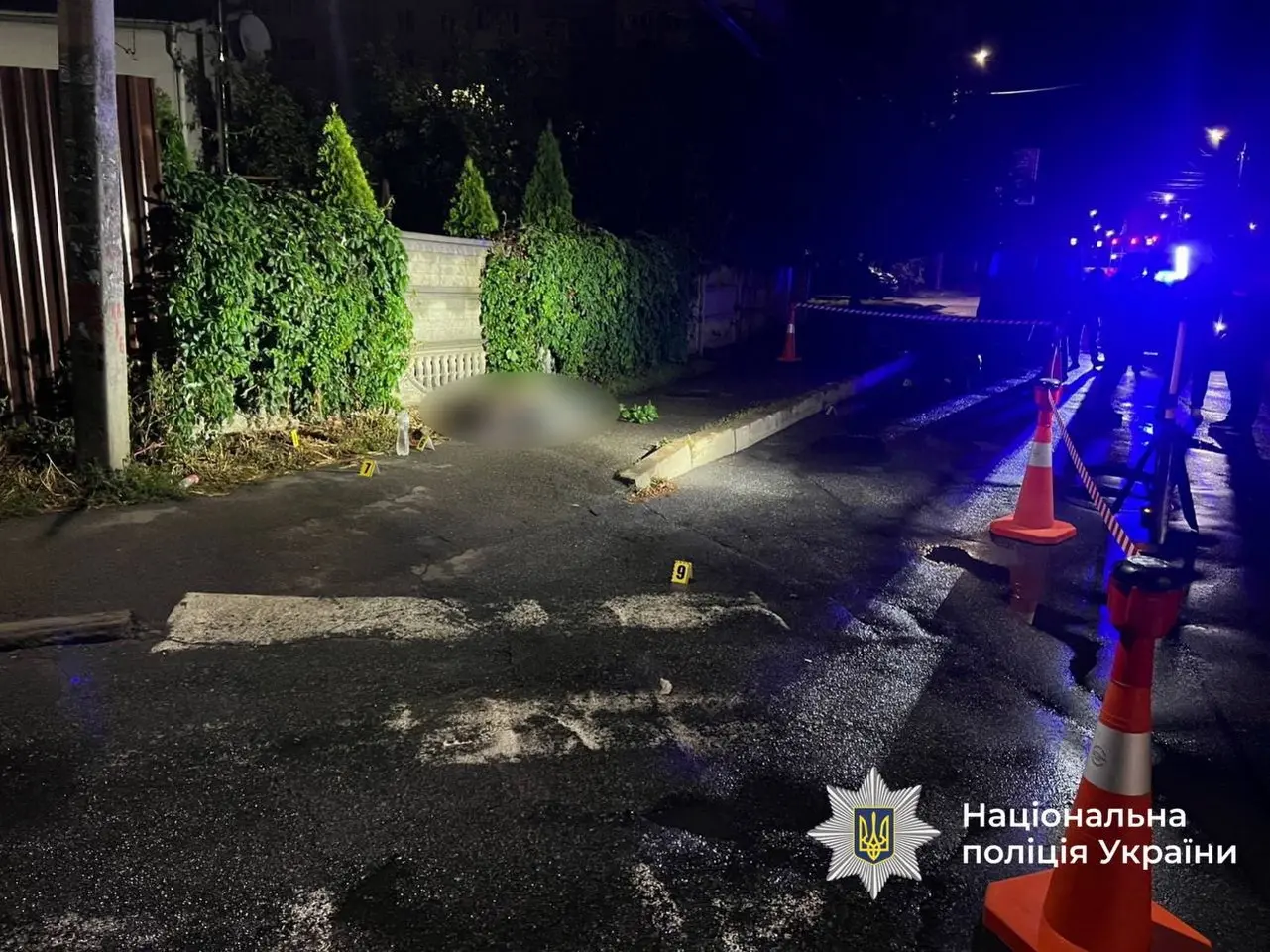 На одній з вулиць Вінниці знайшли тіло чоловіка з ножовими пораненнями в спину