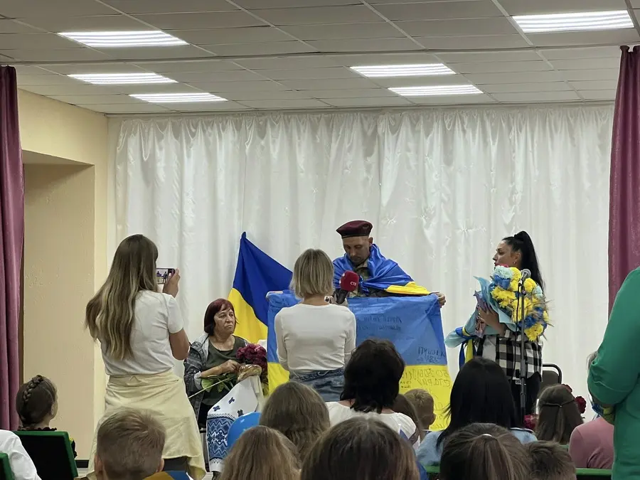Вдома на Вінниччині зустріли захисника, який був у Якутії в російському полоні