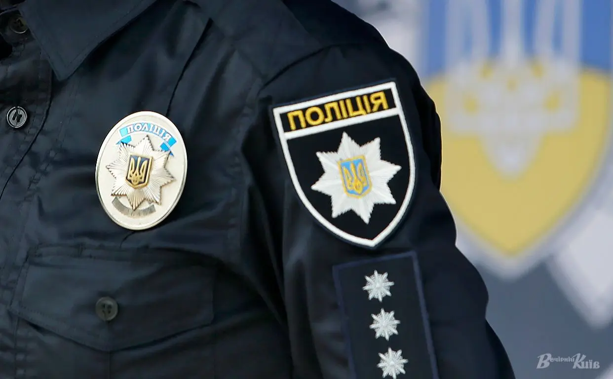 Розгублені й самотні блукали містом: патрульні врятували двох літніх киянок