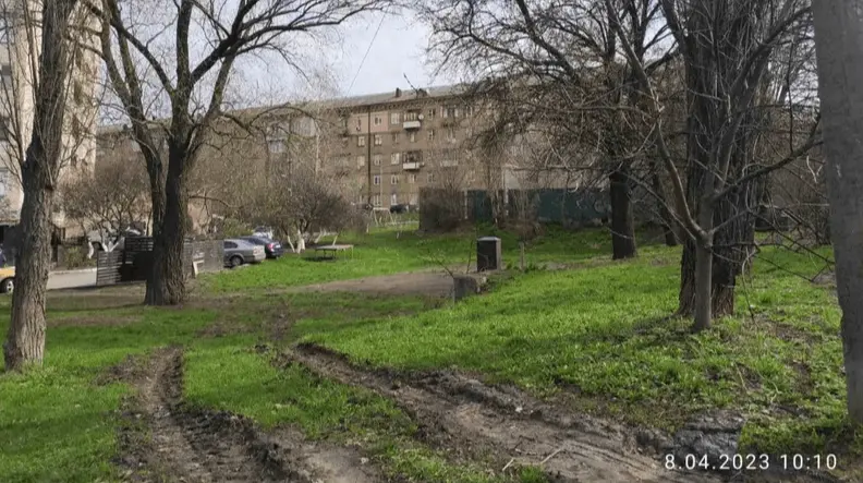 "Туалетна схема": суд відібрав у оточення ексчиновника землю у Києві під забудову