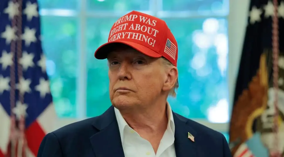 Трамп, який називав Зеленського диктатором, тепер доводить, що сам не диктатор 