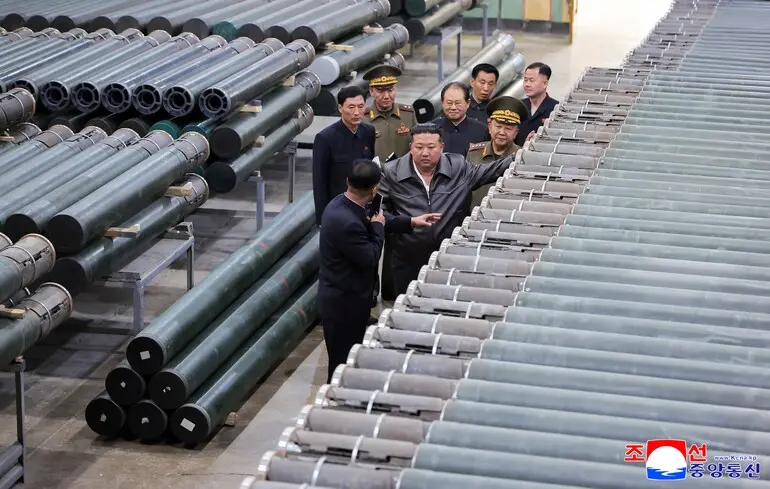 Північна Корея направляє тисячі громадян працювати на російський ОПК — ГУР