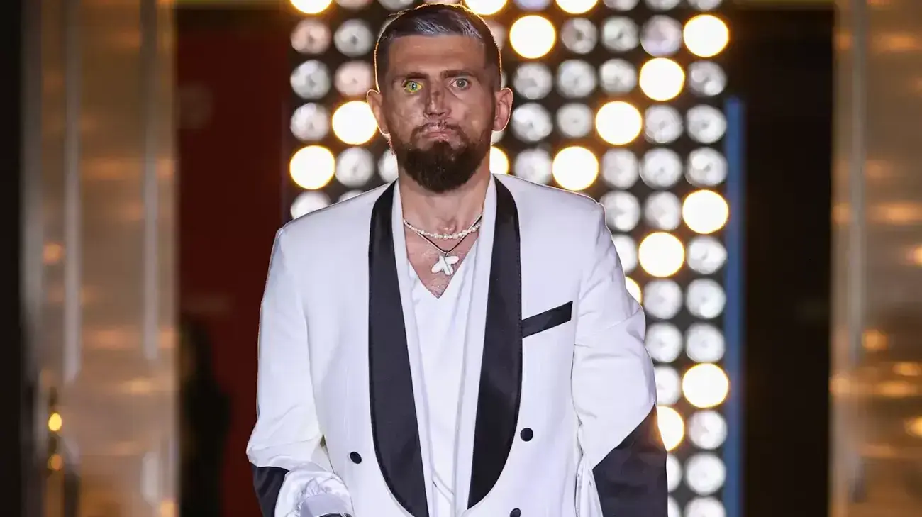 На Ukrainian Fashion Week подіумом пройшлися ветерани з ампутаціями: вони представили адаптивний одяг