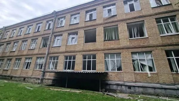Унаслідок обстрілу 17 червня в Києві пошкоджено 26 освітніх закладів (фото)