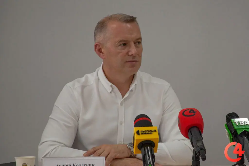 Клічук не хоче відпускати Колесника. Він працюватиме у &quot;Чернівціводоканалі&quot; заступником директора