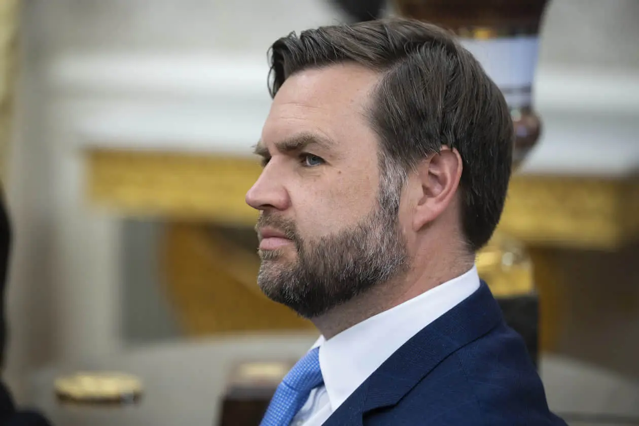 Венс каже, що Трамп може "вжити подальших заходів" проти Ірану
