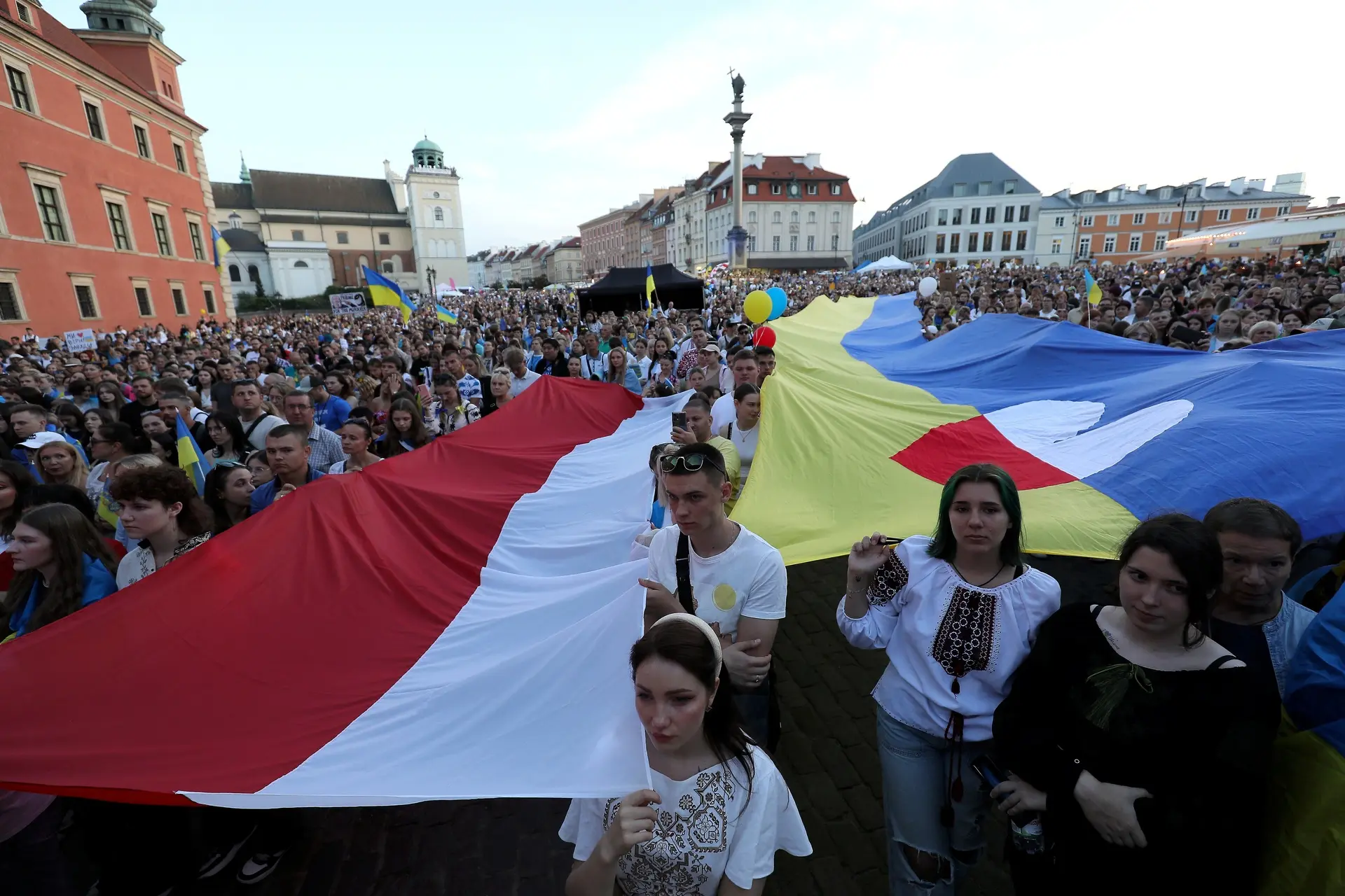 &quot;Украинцы, убирайтесь прочь&quot;. Почему растут антиукраинские настроения в Польше