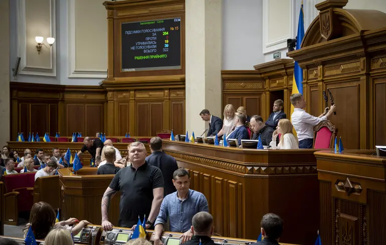 Після позбавлення незалежності НАБУ та САП депутати пішли на канікули — Железняк