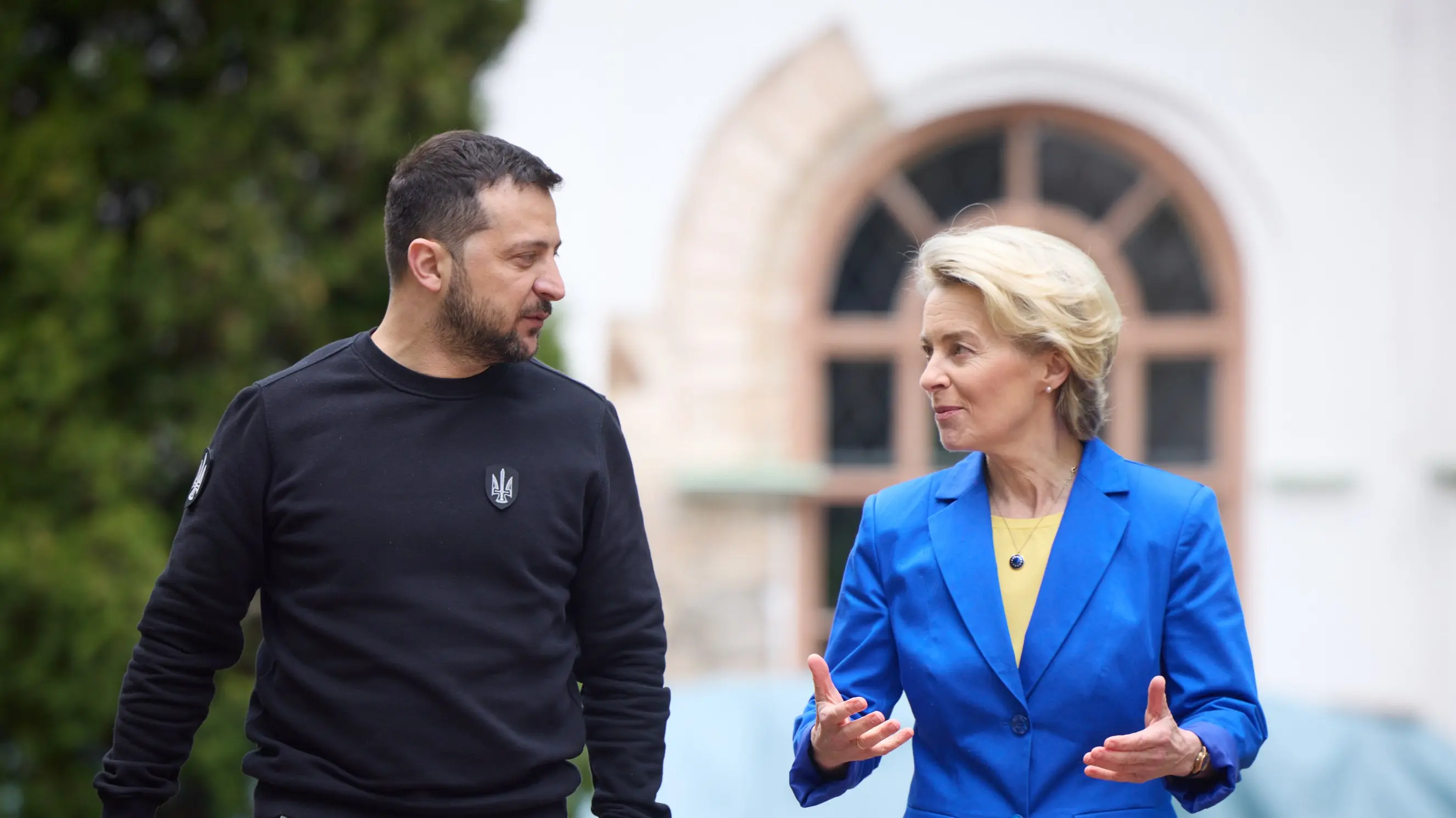 Фон дер Ляйен рассказала Зеленскому о работе ЕС и Штатов над усилением санкций против РФ
