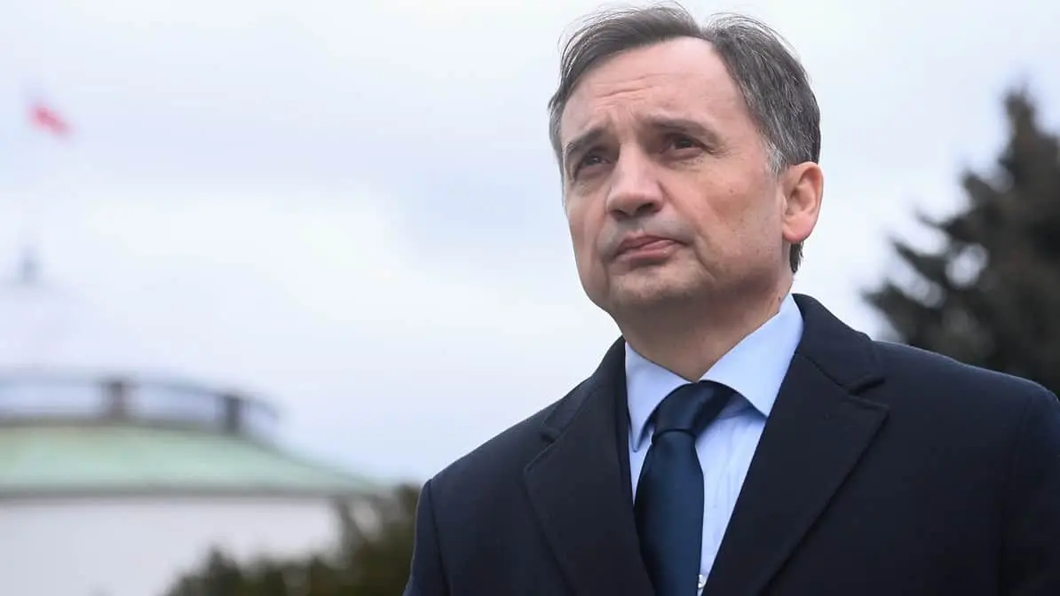 Суд схвалив примусову доставку колишнього генпрокурора Польщі для свідчень спецкомісії Сейму