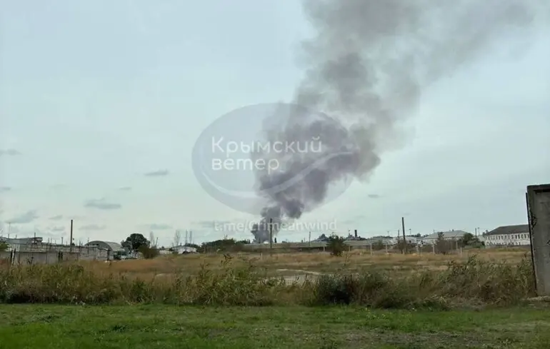 У Феодосії спалахнула пожежа на нафтобазі: росіяни заявили про "зварювальні роботи"