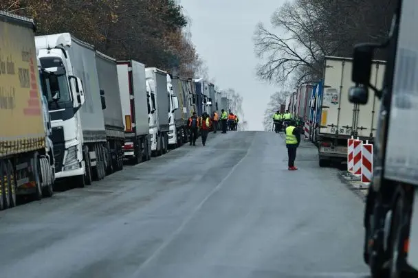 Україна на межі транспортного колапсу: бракує 40 тисяч водіїв