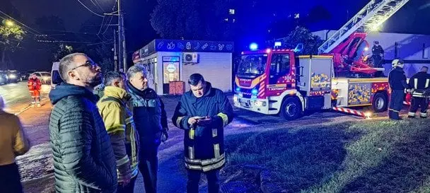 У Житомирі горів гуртожиток медінституту: є постраждалі (фото)