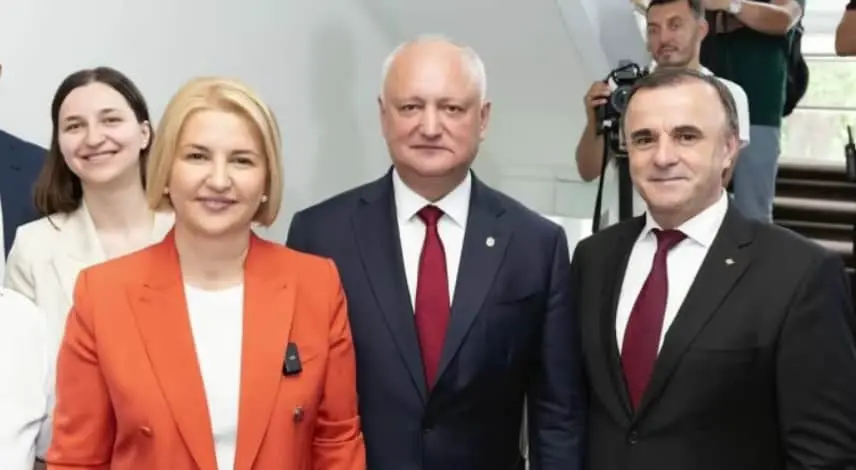 Партія Санду не лідирує всередині Молдови напередодні парламентських виборів 