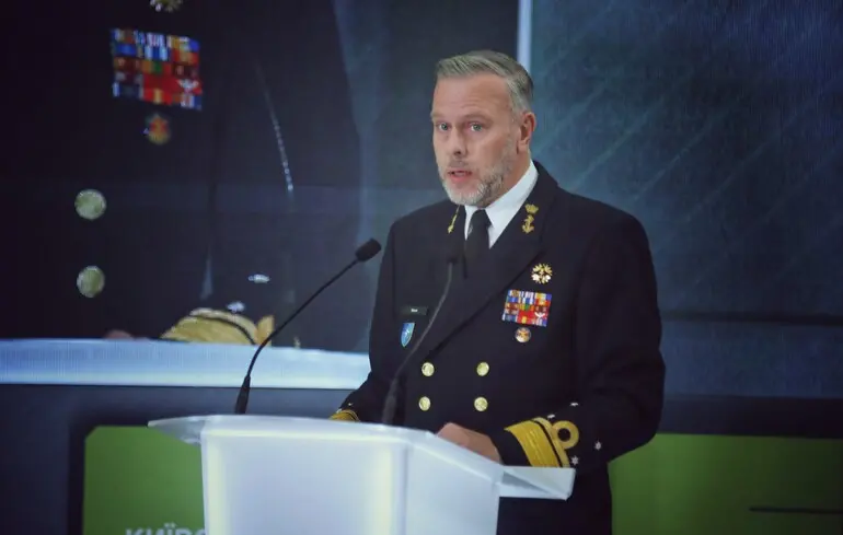 Адмірал Бауер допустив, що НАТО може й не відповісти на невеликий напад Росії на Естонію 