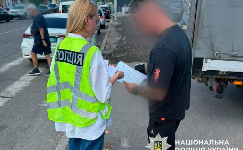 Директор фірми у Києві самовільно зайняв землю громади під бізнес