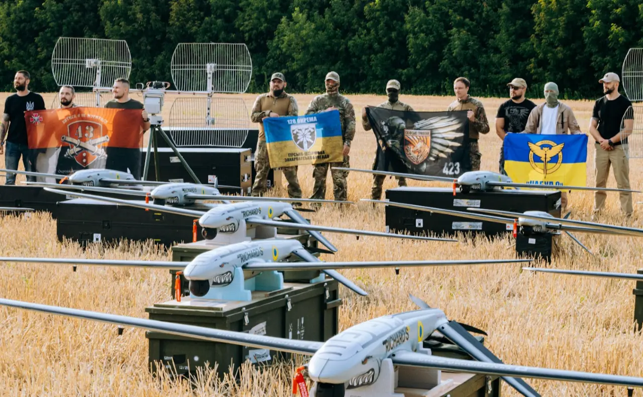 Фонд Сергія Притули передав ЗСУ найбільшу партію БпЛА Shark-M