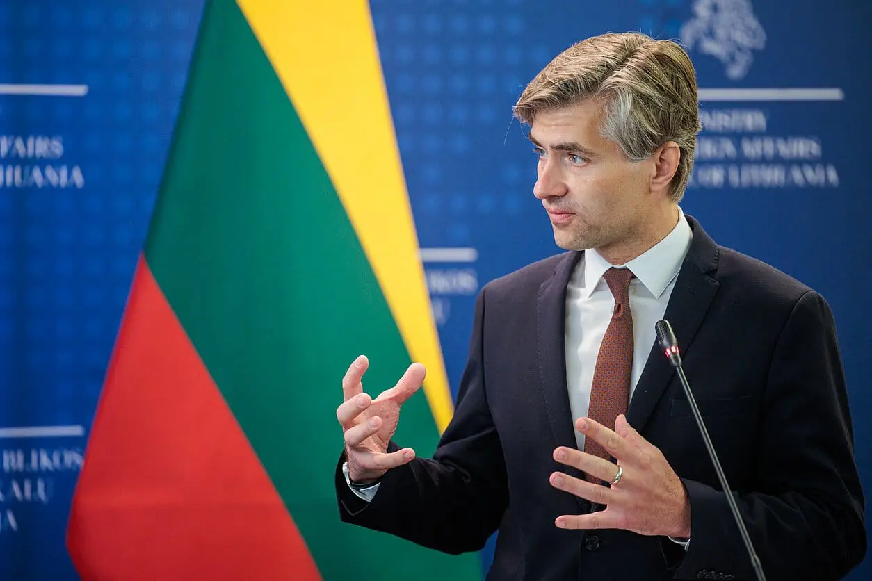 Глава МЗС Литви звинуватив Словаччину в егоїзмі через блокування санкцій проти РФ