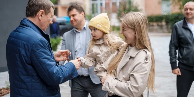 У Вінниці вручили ключі від квартир учасникам програми «Муніципальне житло»