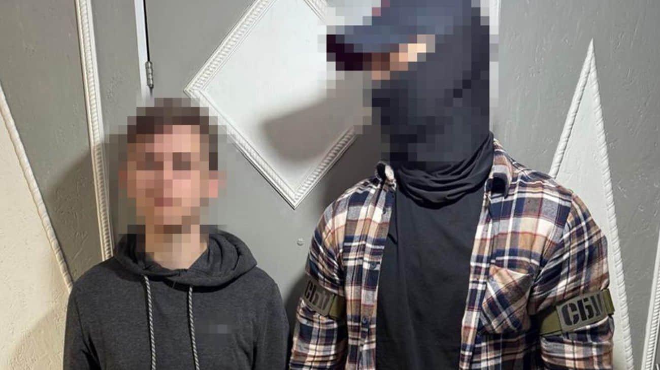 Правоохоронці викрили 6 паліїв авто військових та об’єктів "Укрзалізниці": наймолодшому – 13 років