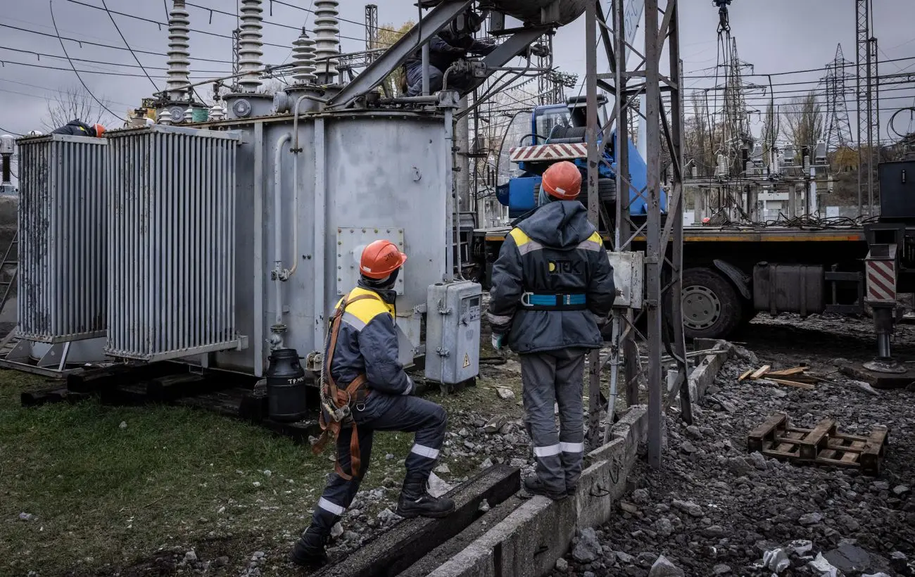 Енергетики ДТЕК знову потрапили під ворожий обстріл на Донеччині