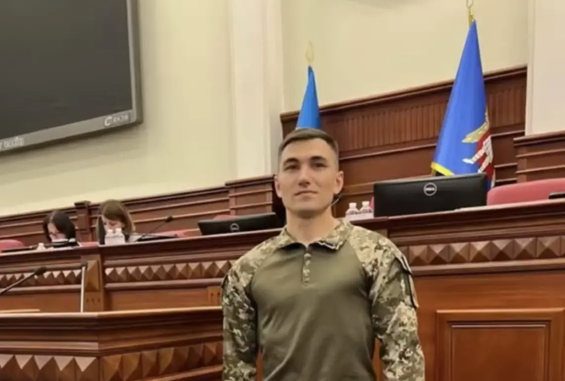 Мер столиці нагородив медаллю воїна з Вінниччини