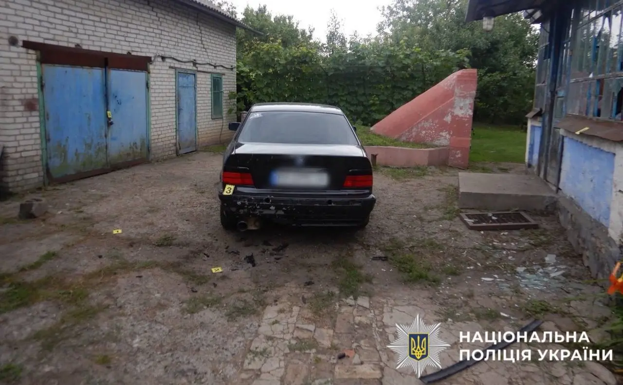 Через ревнощі кинув гранату у двір: на Київщині затримали 23-річного чоловіка