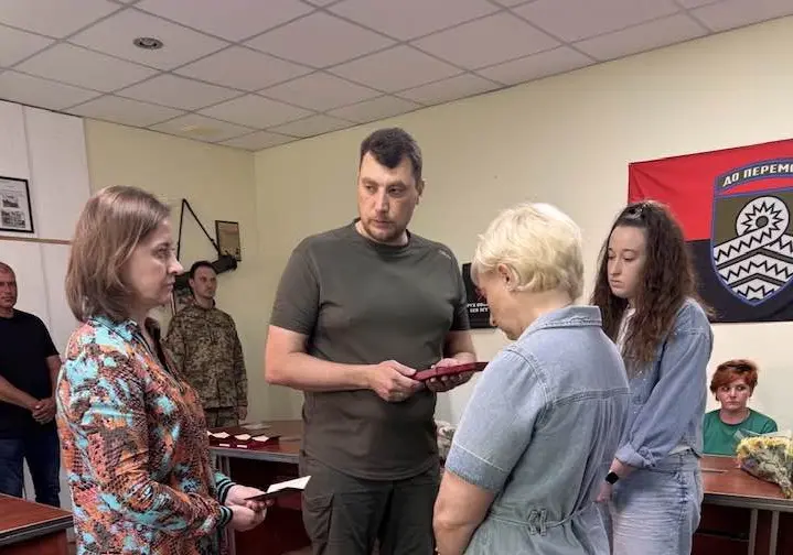 Рідним полеглих воїнів вручили посмертні нагороди на Вінниччині
