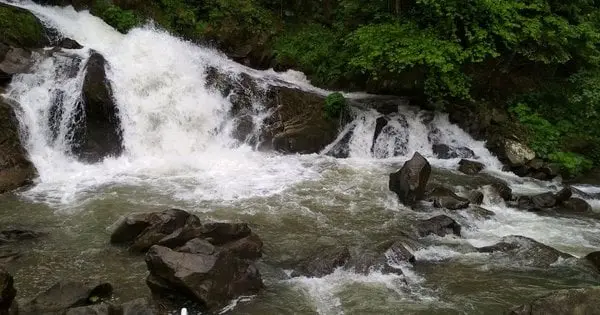 Чотири водоспади Львівщини, куди можна поїхати вихідні
