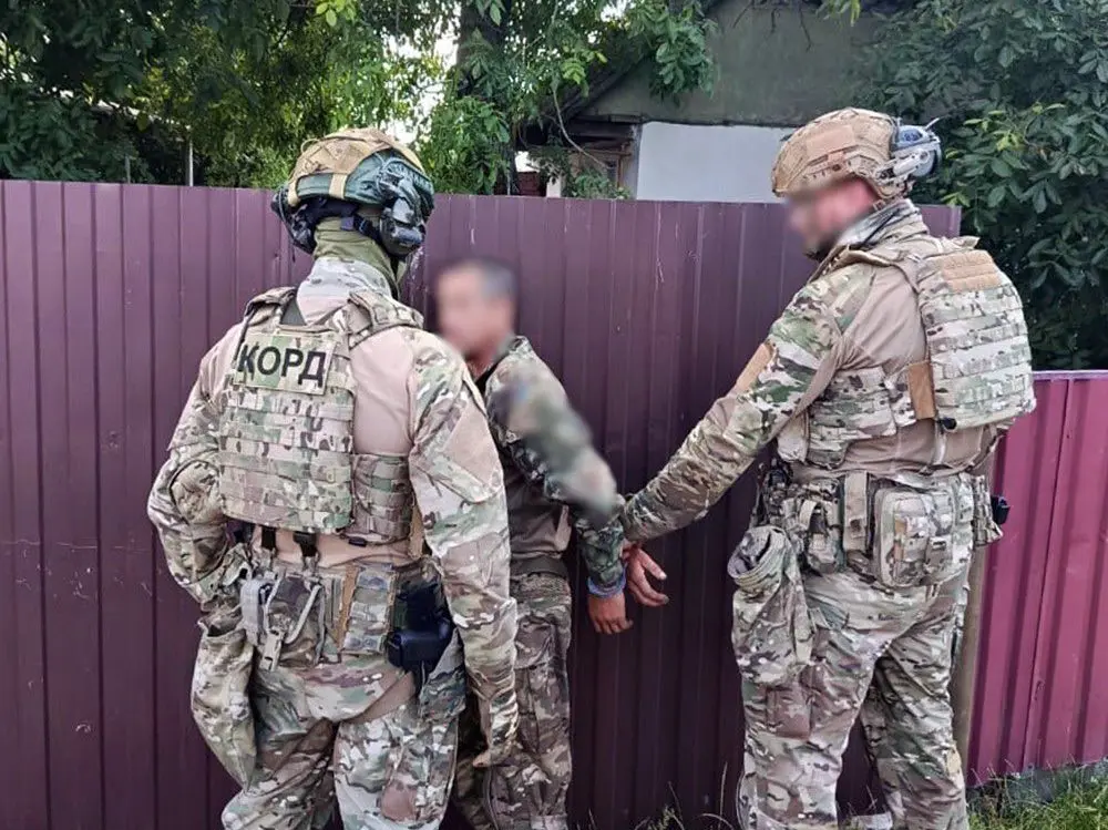 В Житомирской области мужчина угрожал гранатой полицейским – объявляли спецоперацию