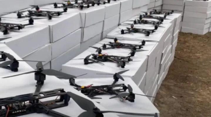Мер Києва Віталій Кличко передав захисникам 800 FPV-дронів для фронту