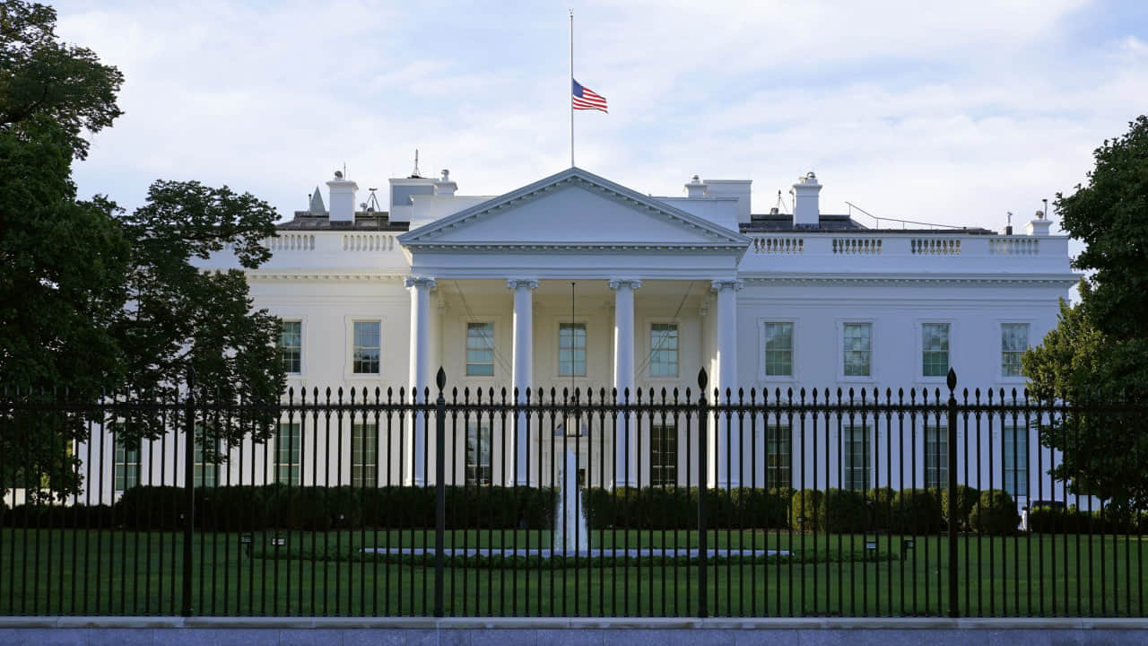 ЗМІ: Адміністрація Трампа відправила понад 100 співробітників Ради нацбезпеки у відпустку