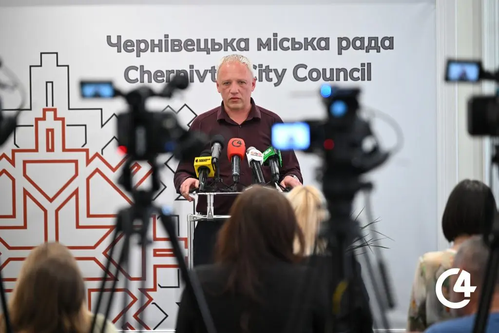 Клічук тусує кадри: мер Чернівців побачив позитивний ефект від кадрових змін на &quot;Калинівському ринку&quot; і ЧТУ