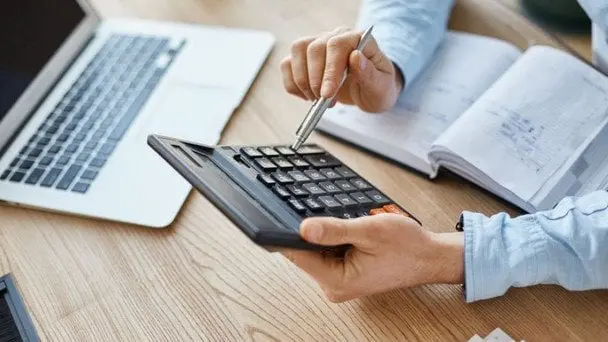 Чи потрібно подавати довідки про зарплату до 2000 року при оформленні пенсії: роз’яснення ПФУ