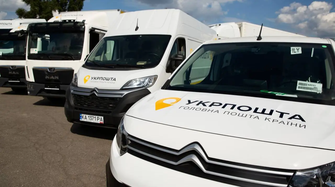 "Укрпошта" оновлює автопарк: до кінця року отримає 160 нових автівок