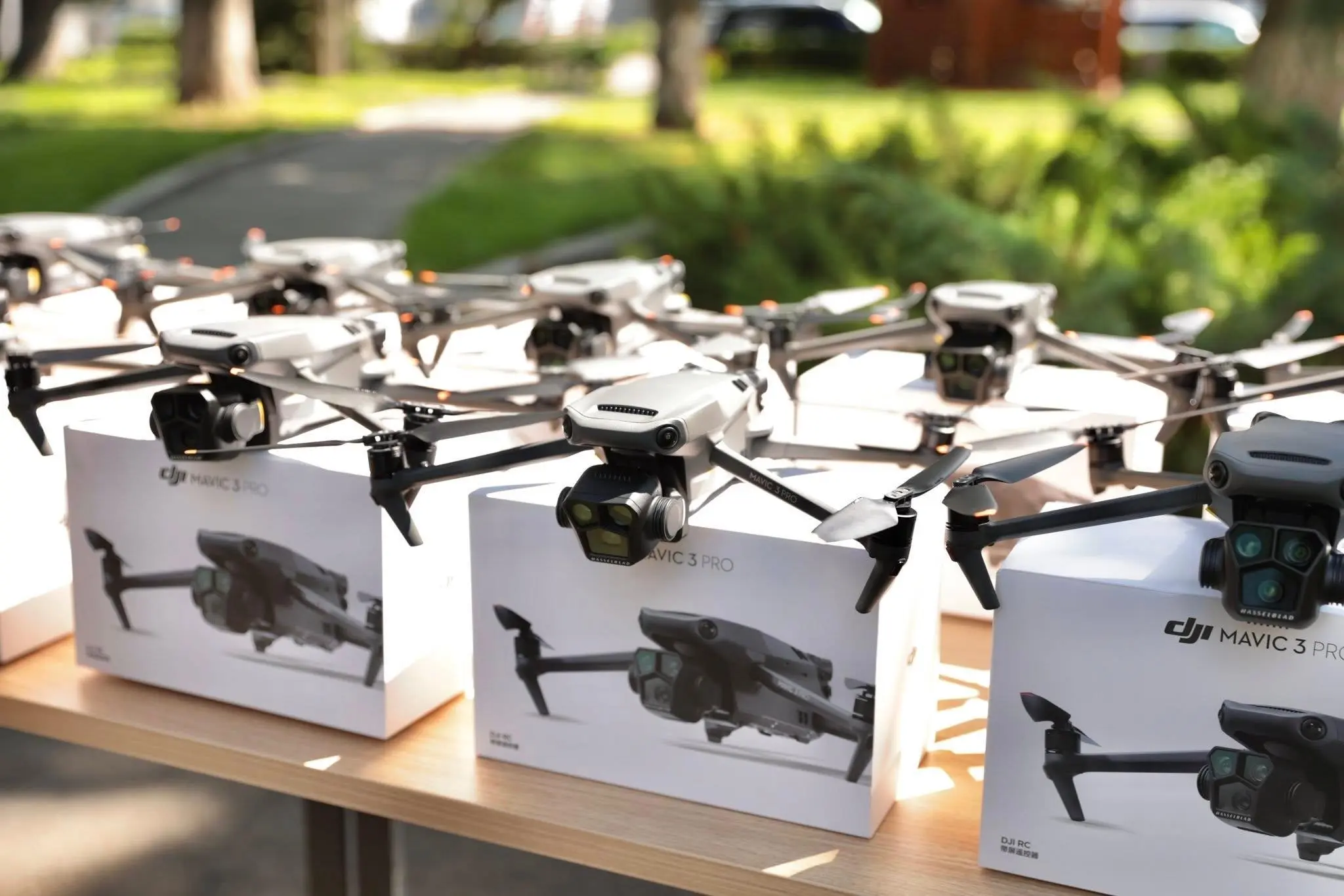 На Вінниччині захисникам передали 15 дронів DJI Mavic 3 Pro