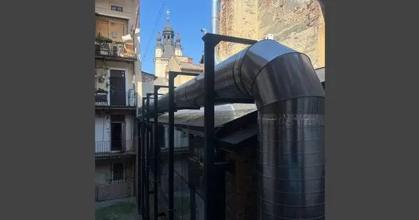 Народна депутатка обурилась самобудом на площі Ринок, у міськраді відповіли