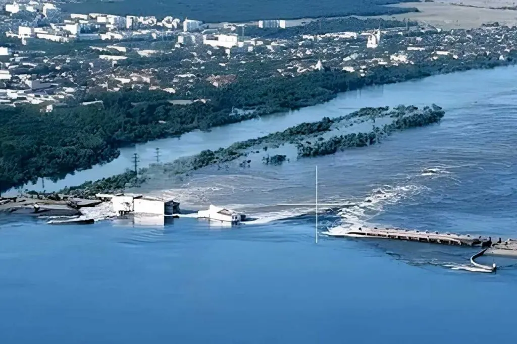 Каховська трагедія два роки потому: токсичні водорості в Одеській затоці й новий Великий Луг