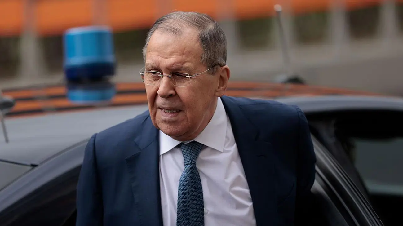 Лавров заявив, що РФ не відмовляється ні від двостороннього, ні від тристороннього формату роботи