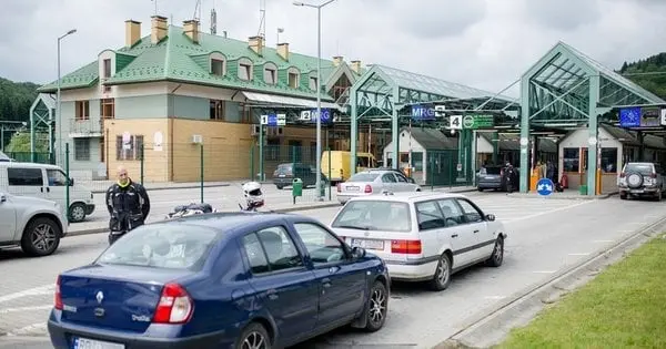 Суд закрив справу восьмирічної давності про хабар львівському митнику