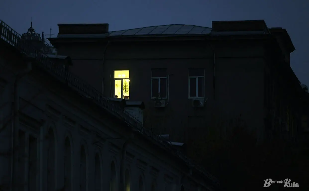 Вночі енергетики повернули електрику для понад 300 осель, — ДТЕК