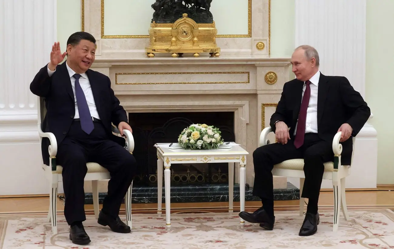 Китай таємно озброює Росію, - The Telegraph