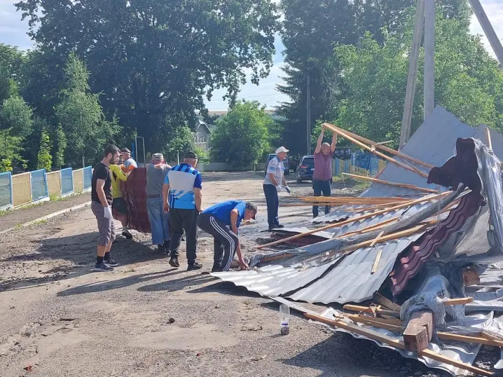 На Кіцманщині буревій зірвав дах з ліцею