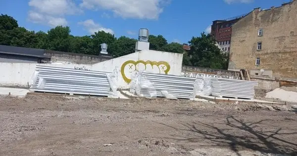 У Львові дозволили демонтаж конструкцій під МАФи на місці ринку «Добробут»
